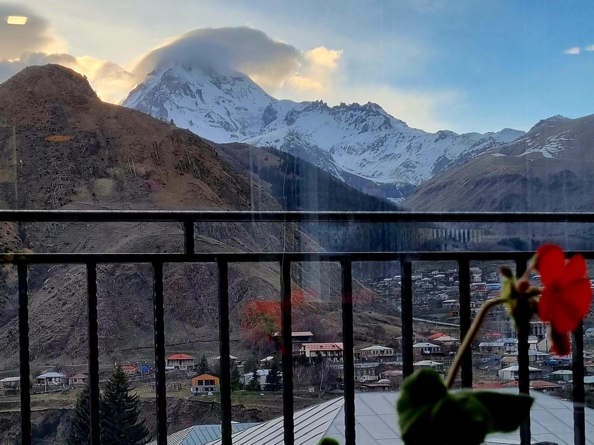 Hotel Sweet Night Kazbegi Habitación foto